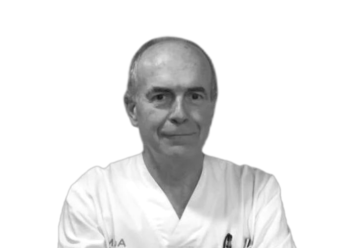Dr. Enrique Arriola Manchola